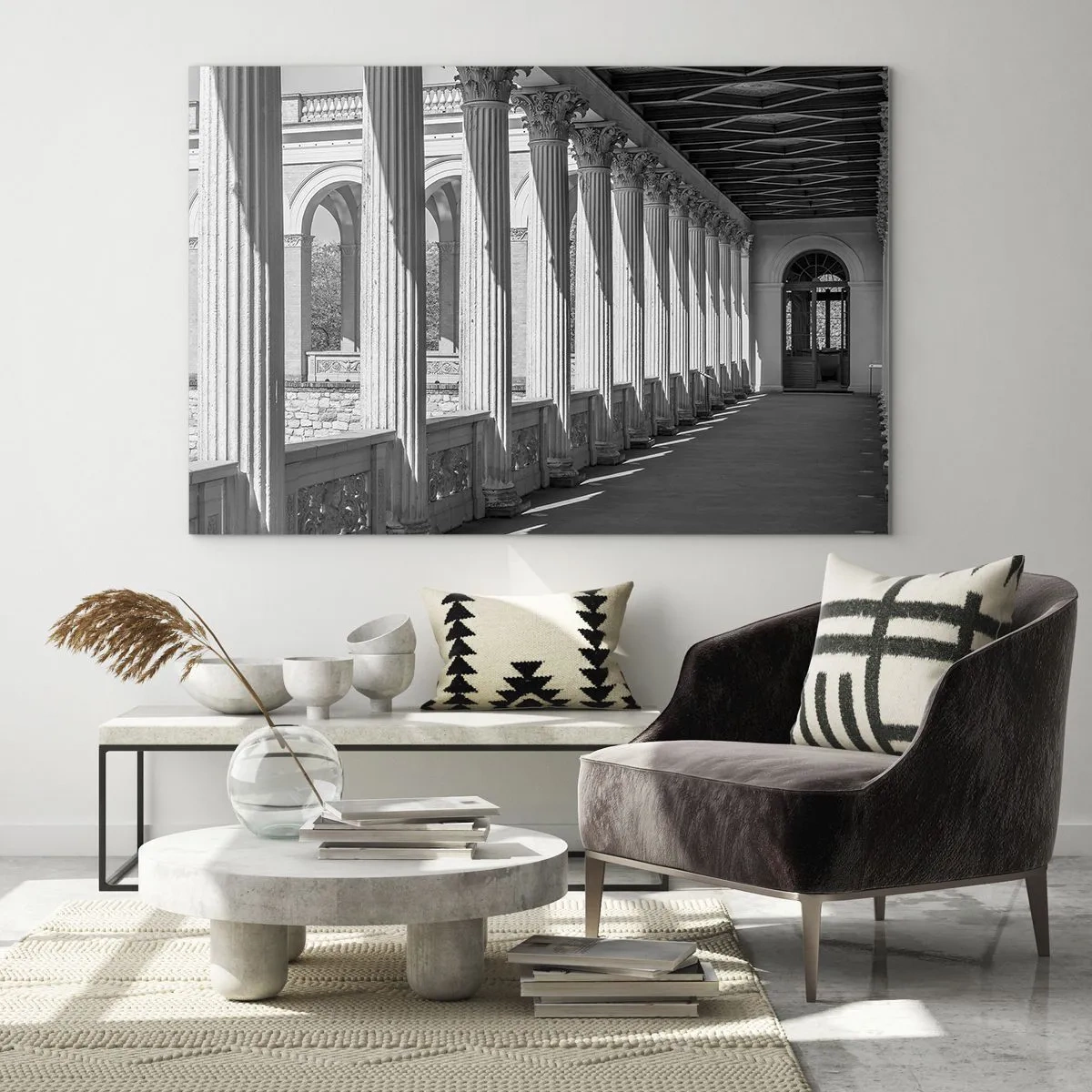 Impression sur verre - Image sur verre - Une colonnade en noir et blanc avec un jeu rythmique d'ombre et de lumière - 100x70cm - Arcade ensoleillée - Décoration murale moderne pour le salon et la chambre ARTTOR