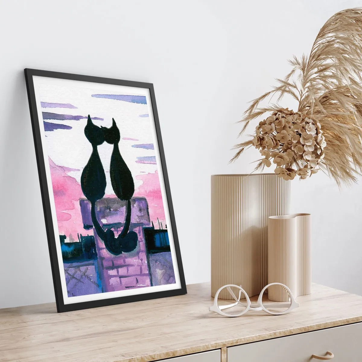 Affiche dans un cadre noir - Poster - Deux chats noirs contre un ciel rose-violet - 50x70cm - Rendez-vous sous la lune - Décoration murale moderne pour le salon et la chambre ARTTOR