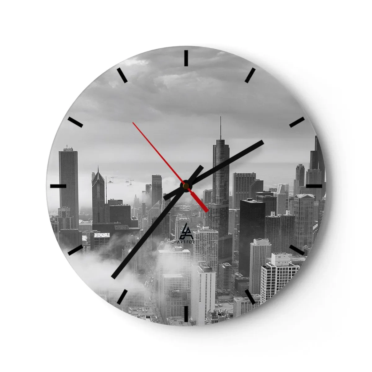 Horloge murale - Pendule murale - Panorama de la ville en noir et blanc avec des gratte-ciels et du brouillard - 30x30cm - Paysage américain - Décoration murale moderne pour le salon, la cuisine et la chambre ARTTOR