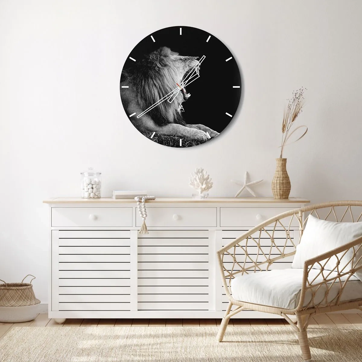 Horloge murale - Pendule murale - Photographie en noir et blanc d'un lion rugissant - 30x30cm - Sans aucun doute - Décoration murale moderne pour le salon, la cuisine et la chambre ARTTOR