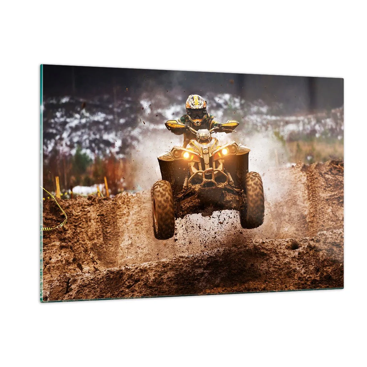 Impression sur verre - Image sur verre - Quad en action sur terrain boueux dans un environnement dynamique - 120x80cm - No risk no fun - Décoration murale moderne pour le salon et la chambre ARTTOR