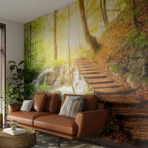 Papier Peint Photo Premium Canvas - Chemin forestier avec escaliers en bois près de la cascade - 100x70cm - Une fraîcheur tant désirée - Décoration murale moderne pour le salon et la chambre ARTTOR