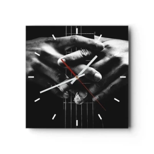 Horloge murale - Pendule murale - Mains jointes sur une guitare dans un ton monochrome - 30x30cm - Prière d'artiste - Décoration murale moderne pour le salon et la chambre ARTTOR