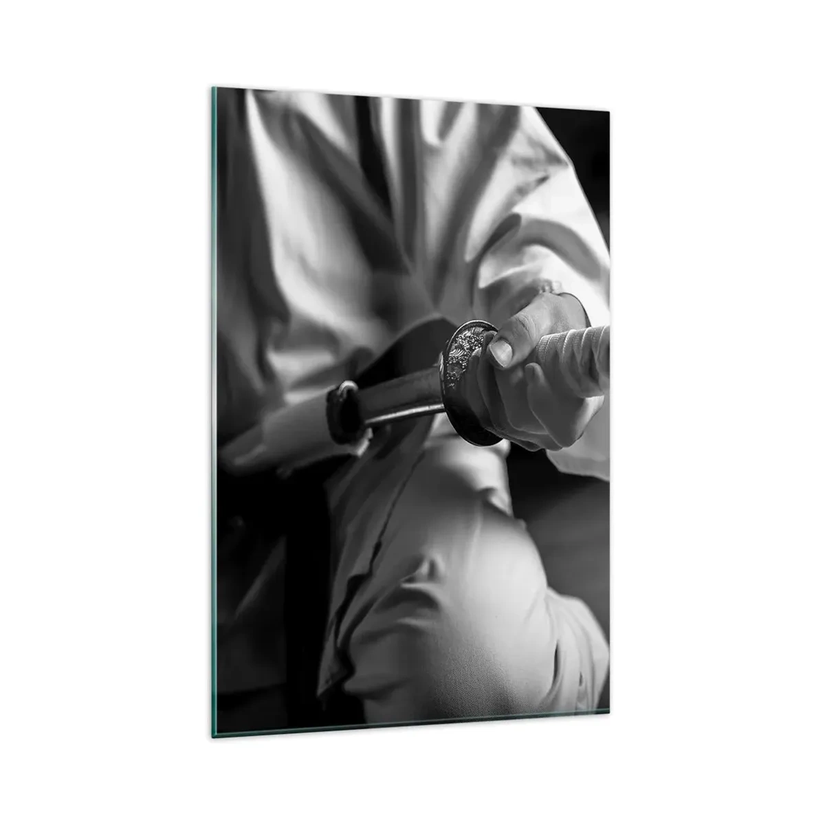Impression sur verre - Image sur verre - Un samouraï en kimono tenant un katana en noir et blanc. - 80x120cm - Âme de guerrier - Décoration murale moderne pour le salon et la chambre ARTTOR
