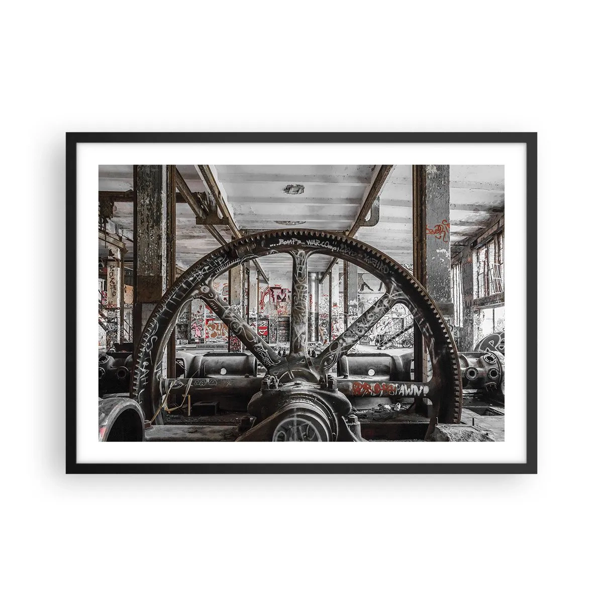 Affiche dans un cadre noir - Poster - Un vieux mécanisme dans un intérieur industriel abandonné - 70x50cm - Vie secrète d'une usine - Décoration murale moderne pour le salon et la chambre ARTTOR