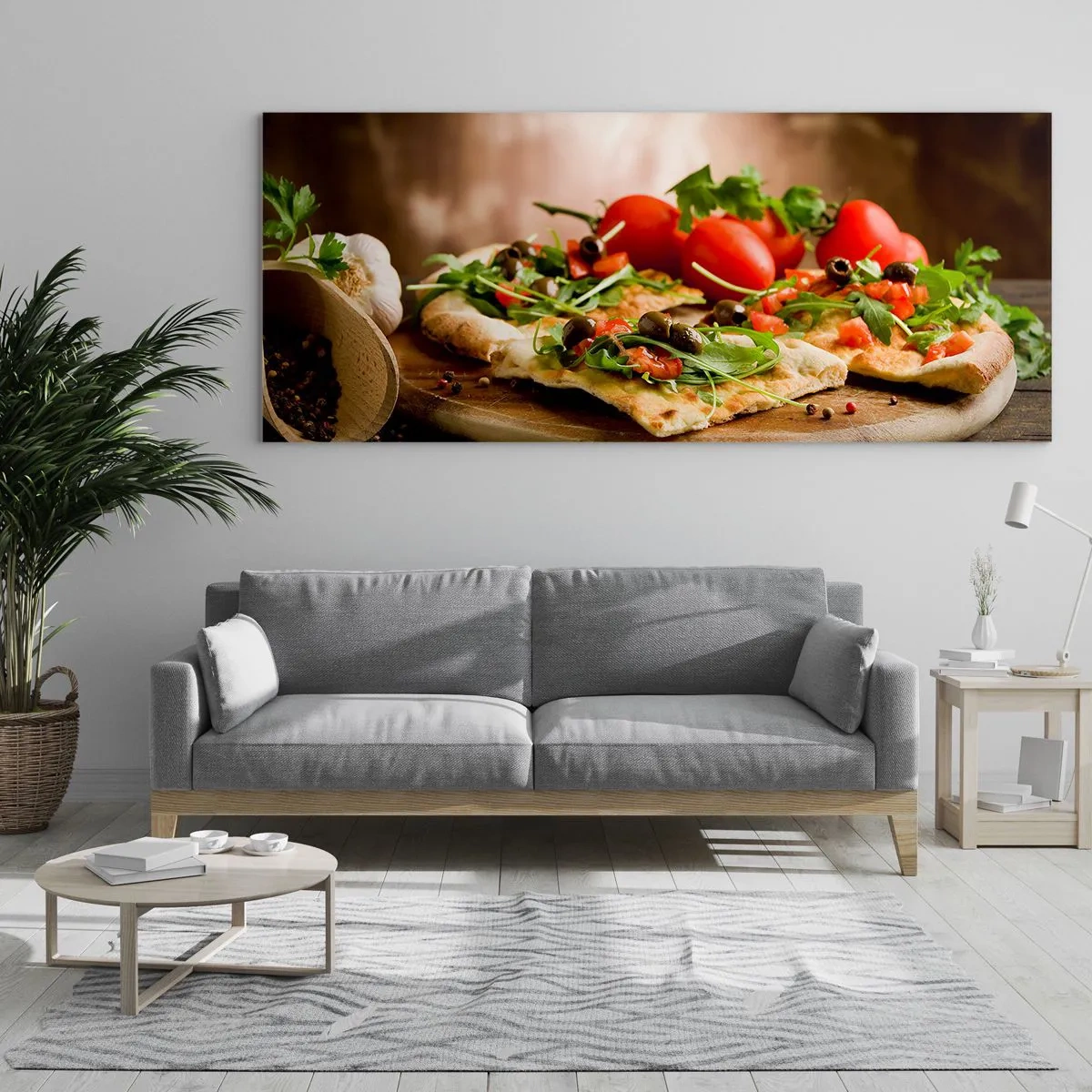 Impression sur verre - Image sur verre - Pizza aux légumes sur une planche en bois dans un style rustique - 120x50cm - Directement du four et du jardin - Décoration murale moderne pour le salon et la chambre ARTTOR