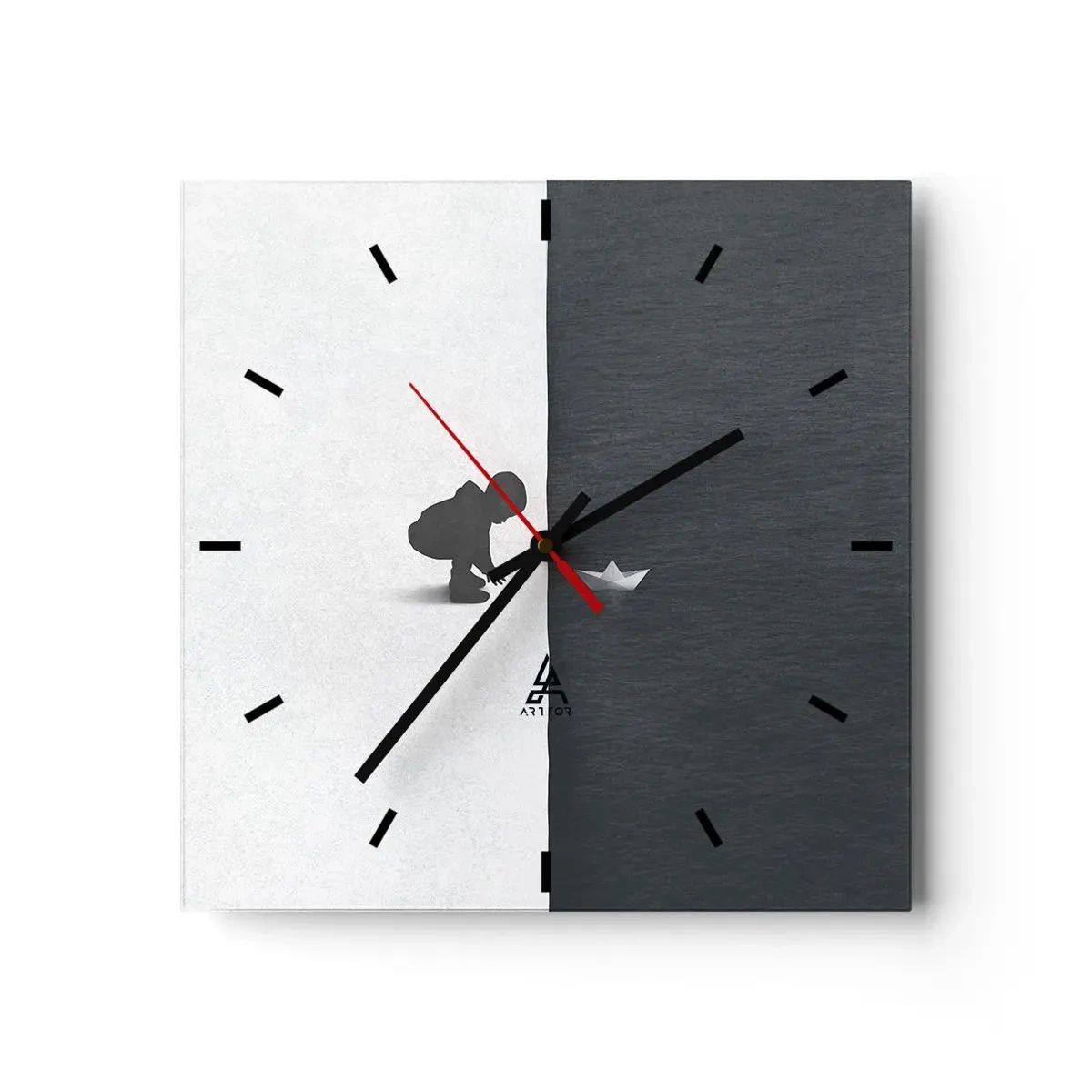 Horloge murale - Pendule murale - Une figure d'enfant avec un bateau en papier sur un fond de moitiés contrastées - 30x30cm - Grande expédition - Décoration murale moderne pour le salon et la chambre ARTTOR