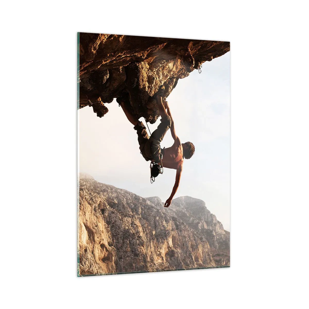 Impression sur verre - Image sur verre - Escalader un rocher vertical dans un paysage de montagne - 50x70cm - Le monde rétréci dans une main sur une coupe de rocher - Décoration murale moderne pour le salon et la chambre ARTTOR