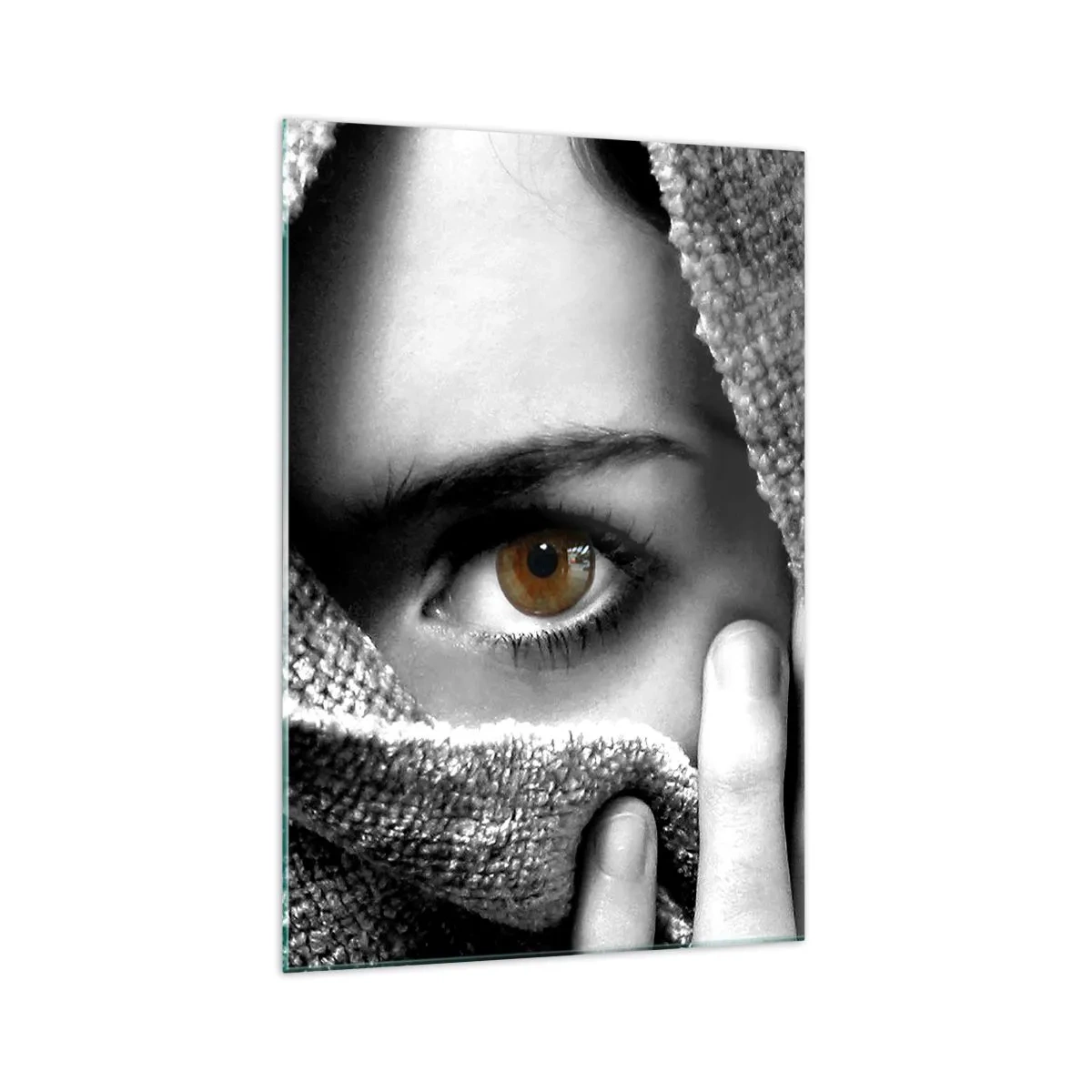 Impression sur verre - Image sur verre - Portrait d'une femme à l'oeil ambré recouvert d'un tissu aux tons gris. - 70x100cm - Apprenez le secret - Décoration murale moderne pour le salon et la chambre ARTTOR