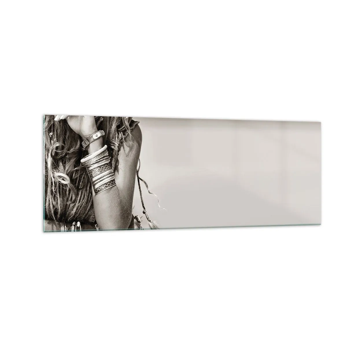 Impression sur verre - Image sur verre - Portrait d'une femme bohème avec des bijoux - 140x50cm - Comment va la fille - Décoration murale moderne pour le salon et la chambre ARTTOR