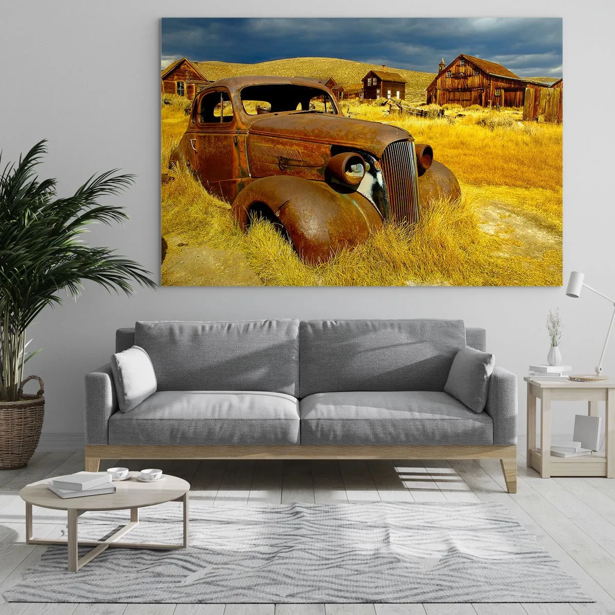 Impression sur verre - Image sur verre - Une voiture ancienne sur fond de village désert - 120x80cm - Repos bien mérité - Décoration murale moderne pour le salon et la chambre ARTTOR
