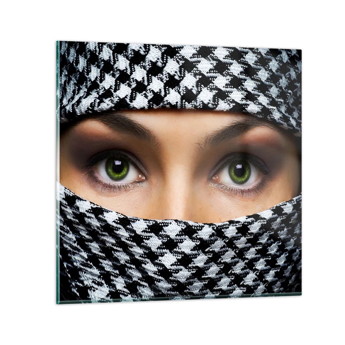 Impression sur verre - Image sur verre - Un portrait d'une beauté voilée aux yeux verts - 70x70 cm