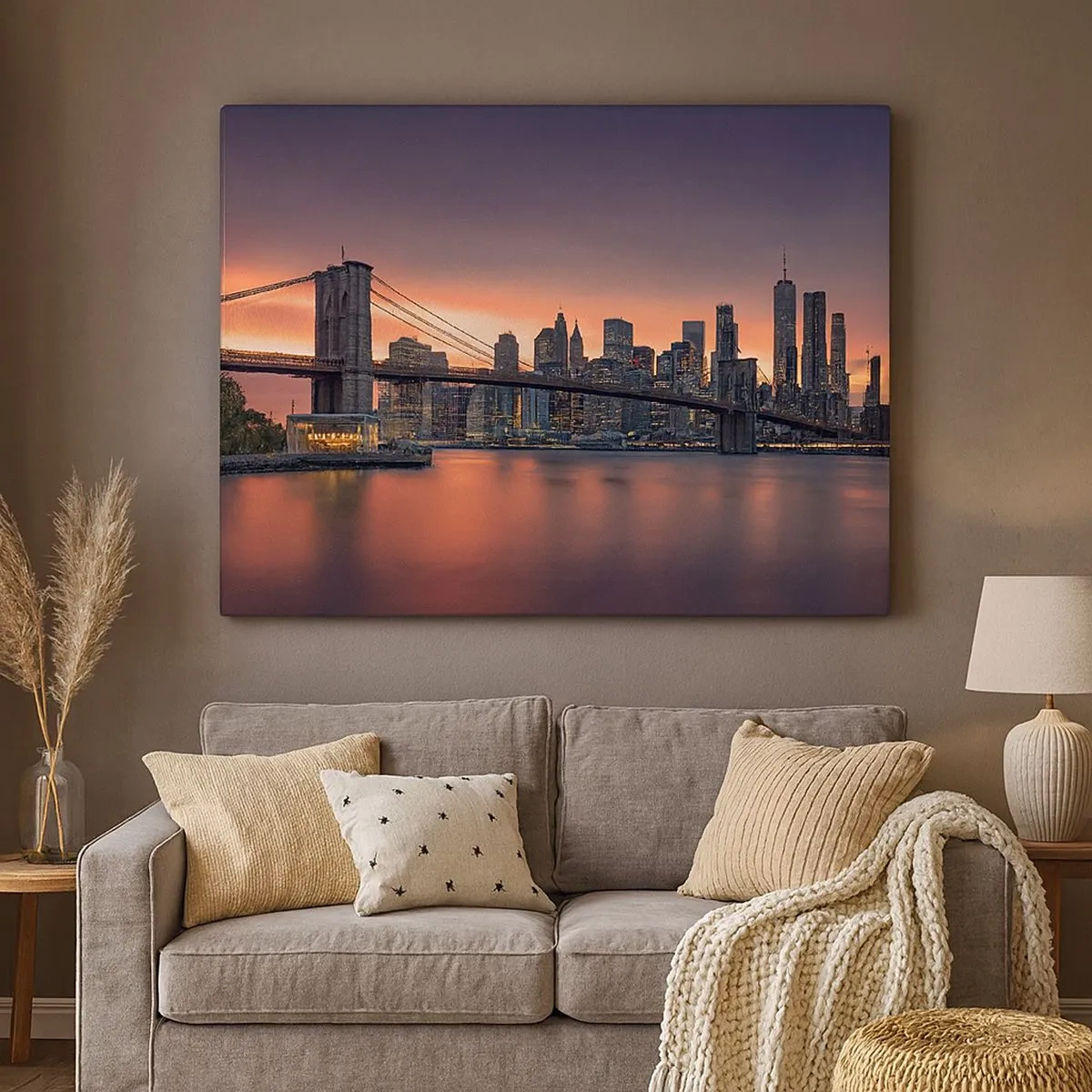Impression sur toile - Image sur toile - Panorama nocturne de la ville avec un pont et un ciel illuminé - 70x50cm - Immergé dans le silence lilas - Décoration murale moderne pour le salon et la chambre ARTTOR