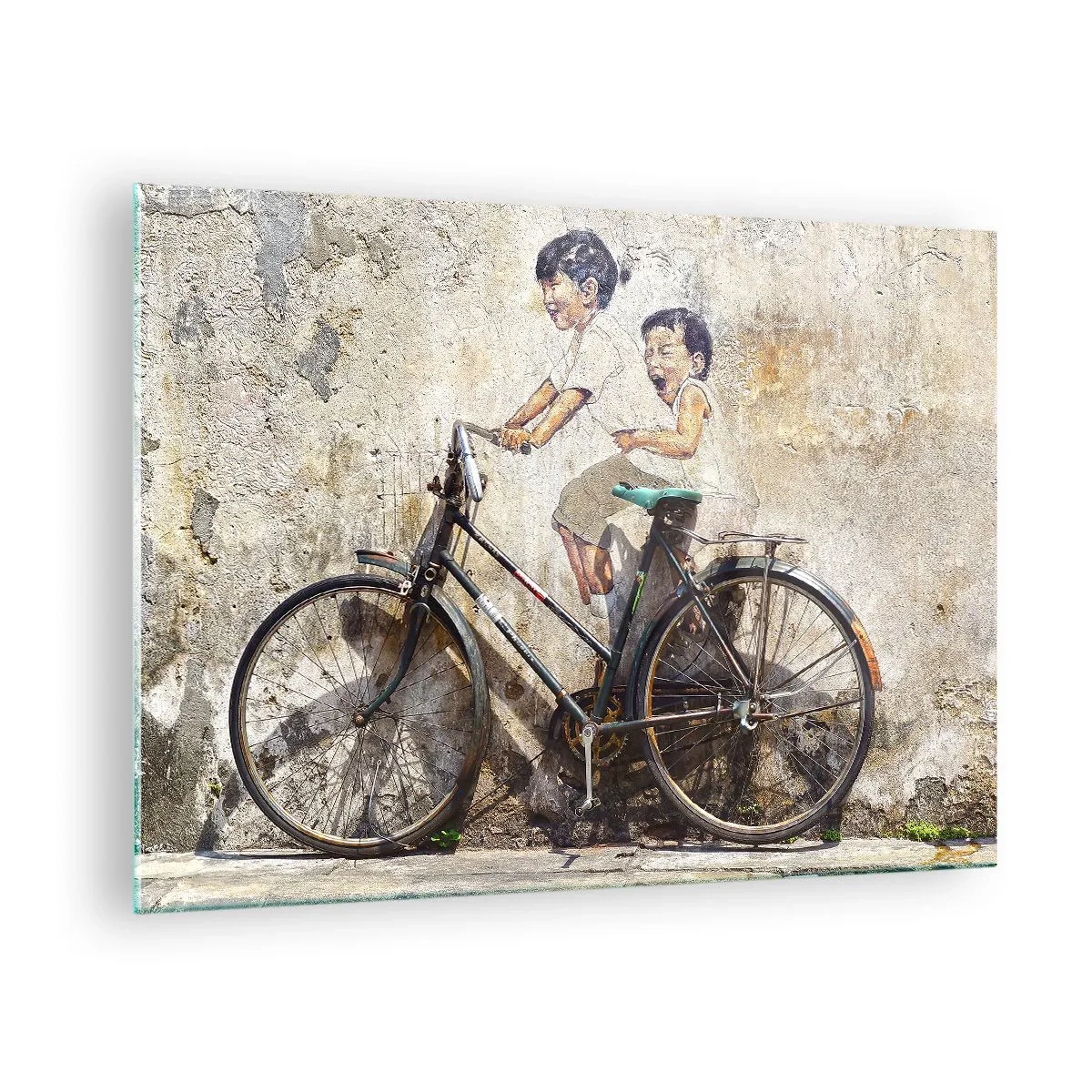 Impression sur verre - Image sur verre - Une peinture murale avec un vélo et des figures d'enfants sur un fond mural. - 70x50cm - Vrai ou faux? - Décoration murale moderne pour le salon et la chambre ARTTOR