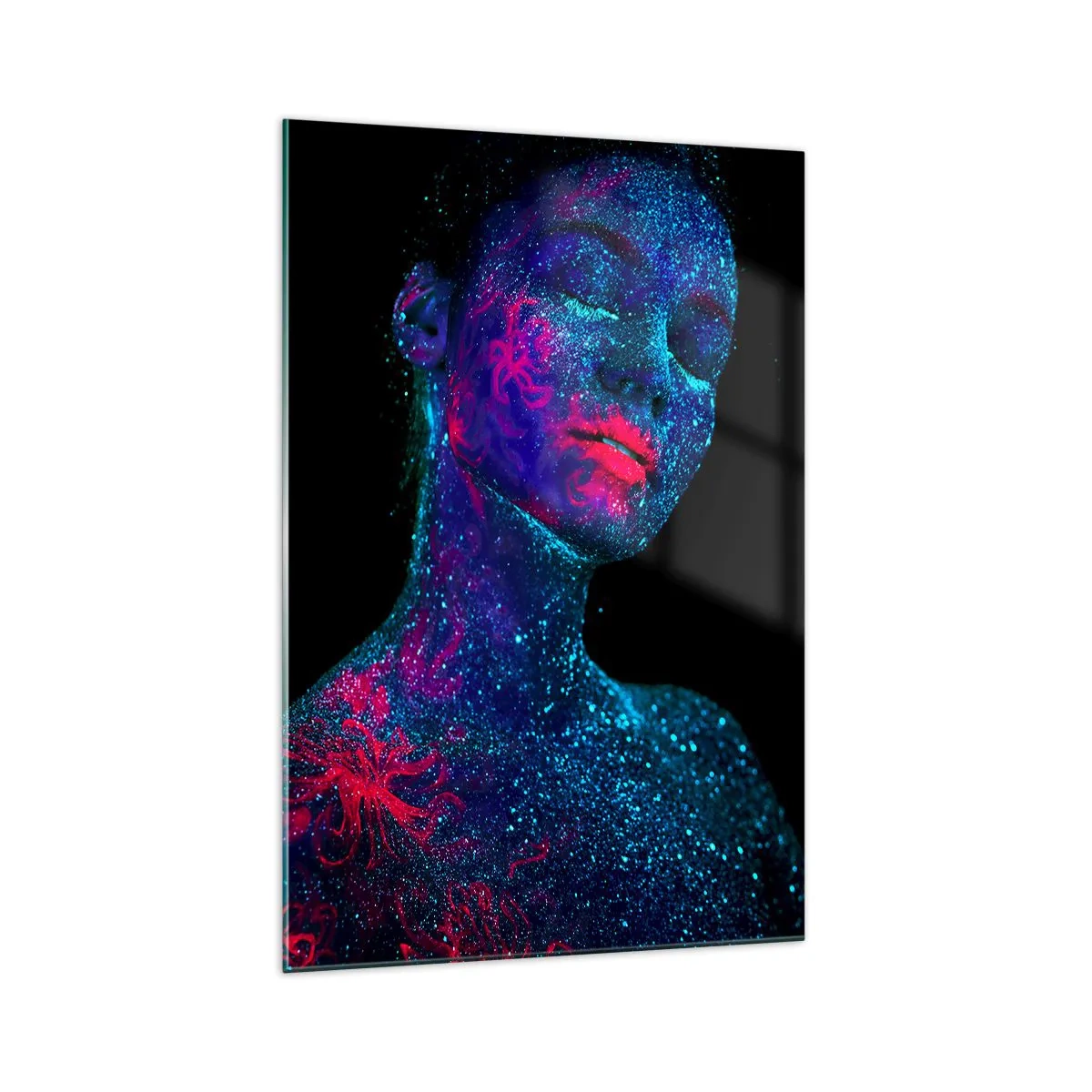 Impression sur verre - Image sur verre - Portrait d'une femme aux couleurs fluo sur fond noir - 70x100cm - Dans la poussière d'étoiles - Décoration murale moderne pour le salon et la chambre ARTTOR