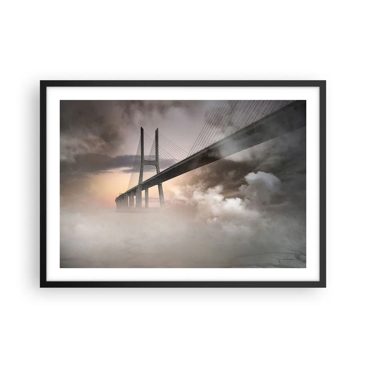 Affiche dans un cadre noir - Poster - Un pont sur une rivière entouré de brouillard le matin - 70x50cm - Sur la rivière qui n'existe pas - Décoration murale moderne pour le salon et la chambre ARTTOR