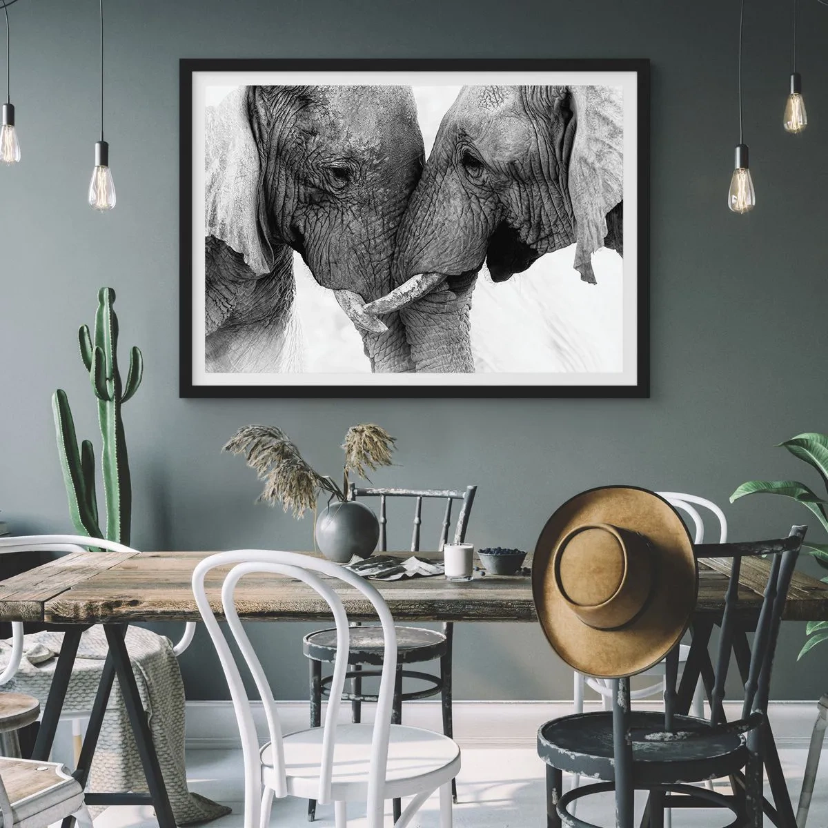 Affiche dans un cadre noir - Poster - Deux éléphants dans un geste tendre sur un fond monochrome - 100x70cm - Confession sincère - Décoration murale moderne pour le salon et la chambre ARTTOR