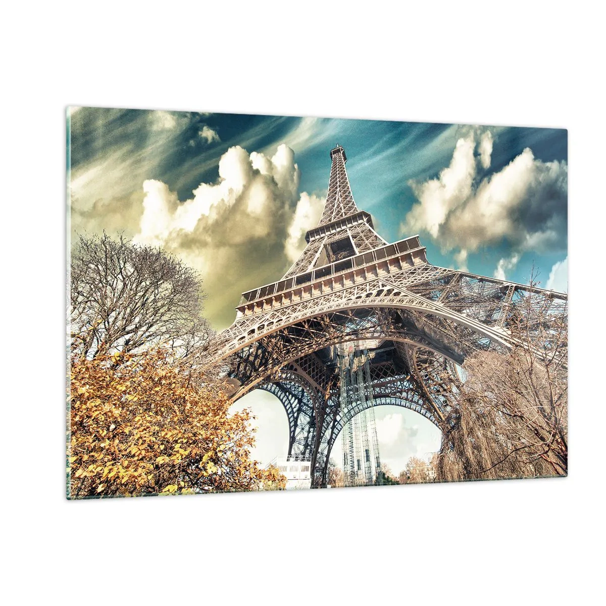 Impression sur verre - Image sur verre - La Tour Eiffel dans un paysage d'automne contre un ciel dynamique - 120x80cm - Et en automne à Paris... - Décoration murale moderne pour le salon et la chambre ARTTOR
