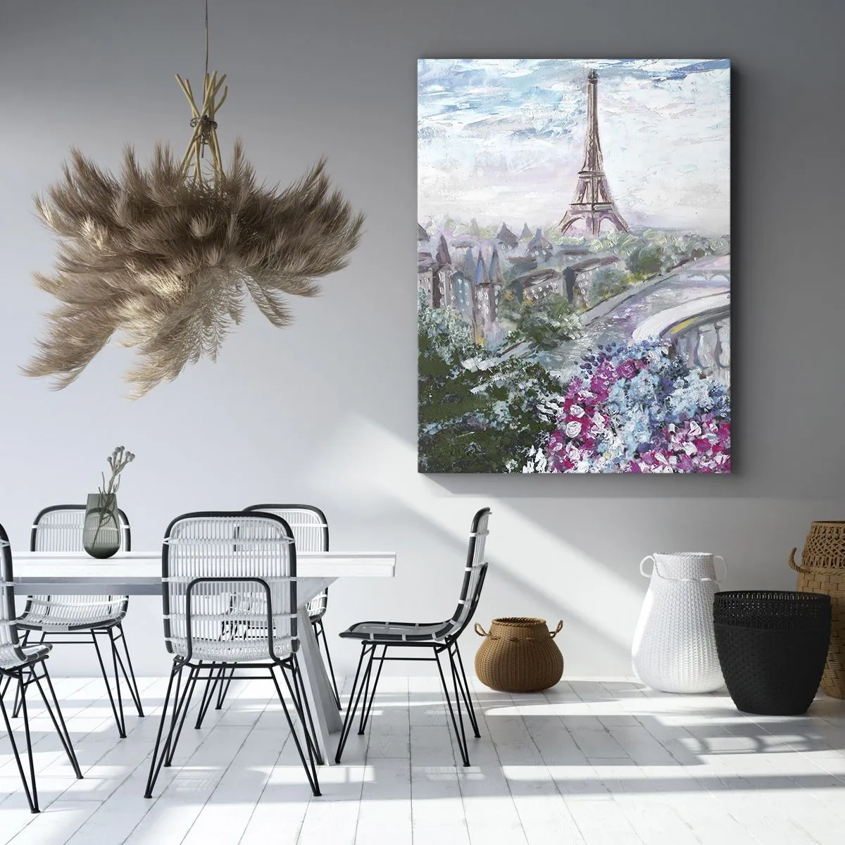 Impression sur toile - Image sur toile - Une vue romantique de Paris avec la Tour Eiffel et un balcon rempli de fleurs - 50x70cm - C'est le plus beau ici en mai - Décoration murale moderne pour le salon et la chambre ARTTOR