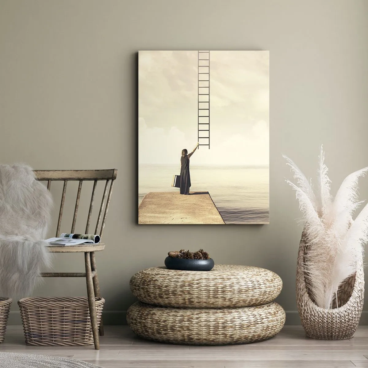 Impression sur toile - Image sur toile - Une femme debout sur une jetée avec une échelle menant au ciel - 80x120cm - Voyage magique - Décoration murale moderne pour le salon et la chambre ARTTOR