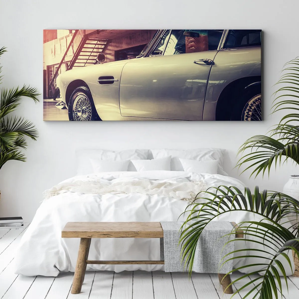 Impression sur toile - Image sur toile - Une voiture classique dans un garage élégant avec un intérieur industriel - 160x50cm - Les classiques ne vieillissent pas - Décoration murale moderne pour le salon et la chambre ARTTOR