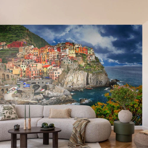 Papier Peint Photo Premium Sand - Une ville pittoresque sur une falaise surplombant la mer Méditerranée - 100x70cm - Un groupe embrassant les rochers - Décoration murale moderne pour le salon et la chambre ARTTOR