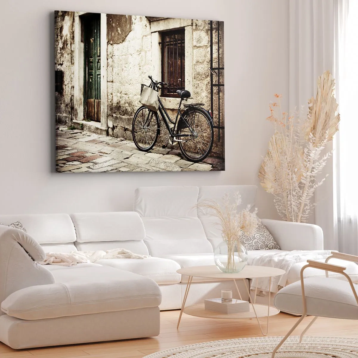 Impression sur toile - Image sur toile - Un vélo contre un mur de pierre avec une fenêtre et une porte de style rétro - 70x50cm - Retour au passé - Décoration murale moderne pour le salon et la chambre ARTTOR