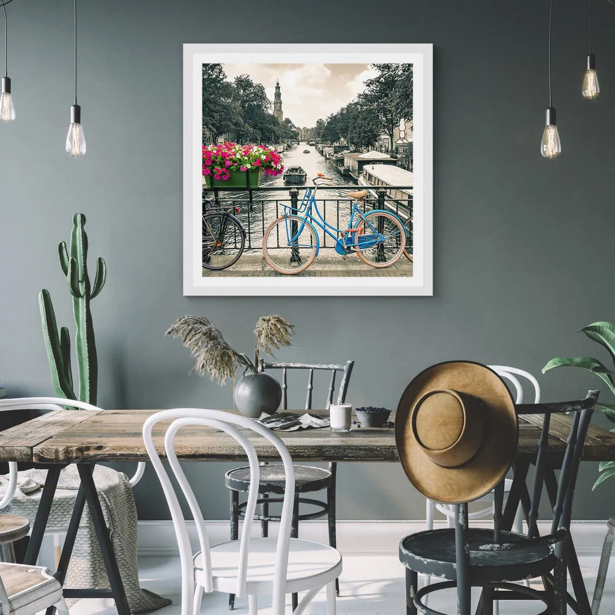 Affiche dans un cadre blanc - Poster - Couleurs de rue d'Amsterdam - 50x50 cm