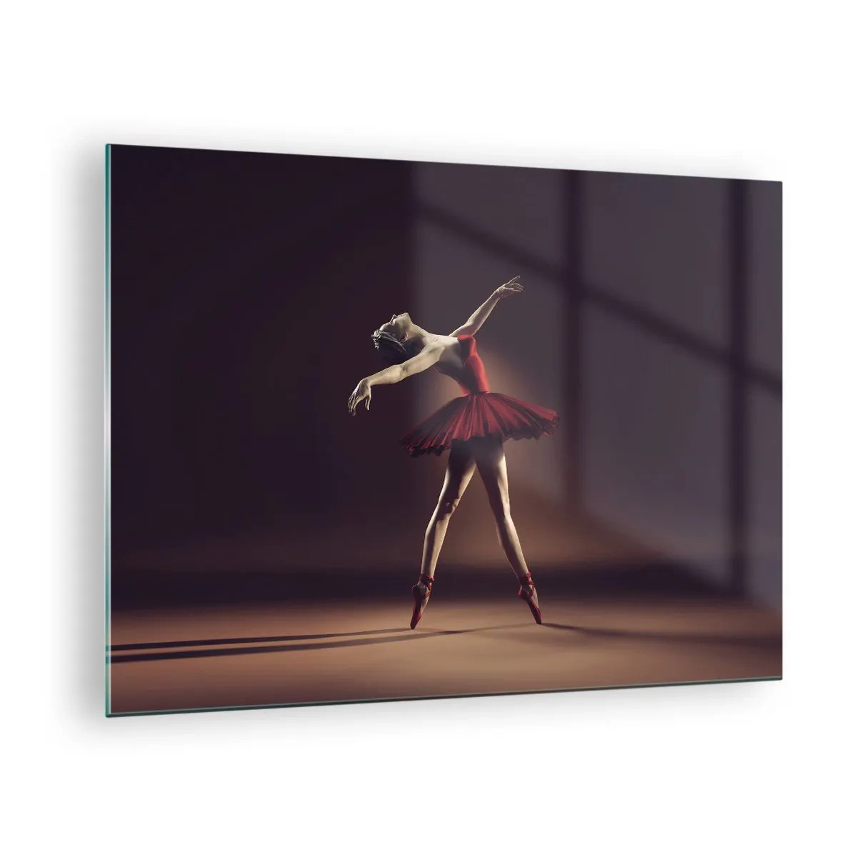 Impression sur verre - Image sur verre - Une ballerine en robe rouge dans une pose dynamique - 70x50cm - Une danseuse étoile - Décoration murale moderne pour le salon et la chambre ARTTOR