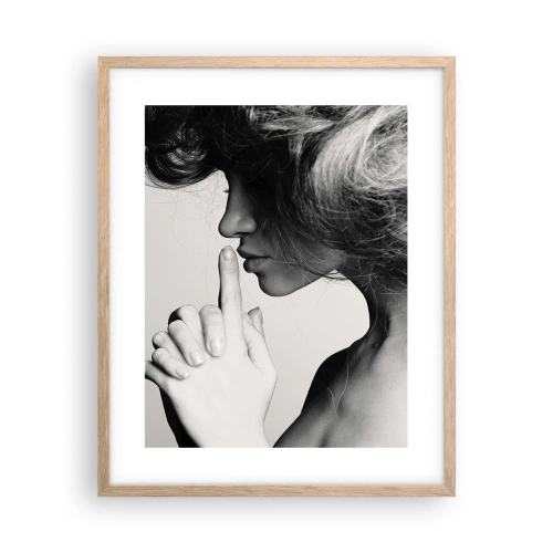 Affiche dans un chêne clair - Poster - A l'écoute d'elle-même - 40x50 cm