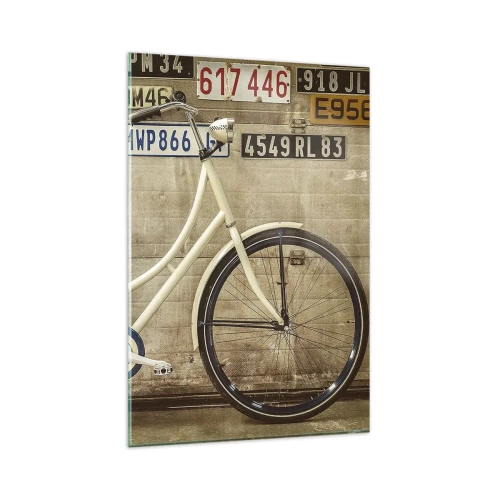 Impression sur verre - Image sur verre - Un vélo rétro contre un mur décoré de plaques d'immatriculation - 80x120cm - Pas de complexes - Décoration murale moderne pour le salon et la chambre ARTTOR