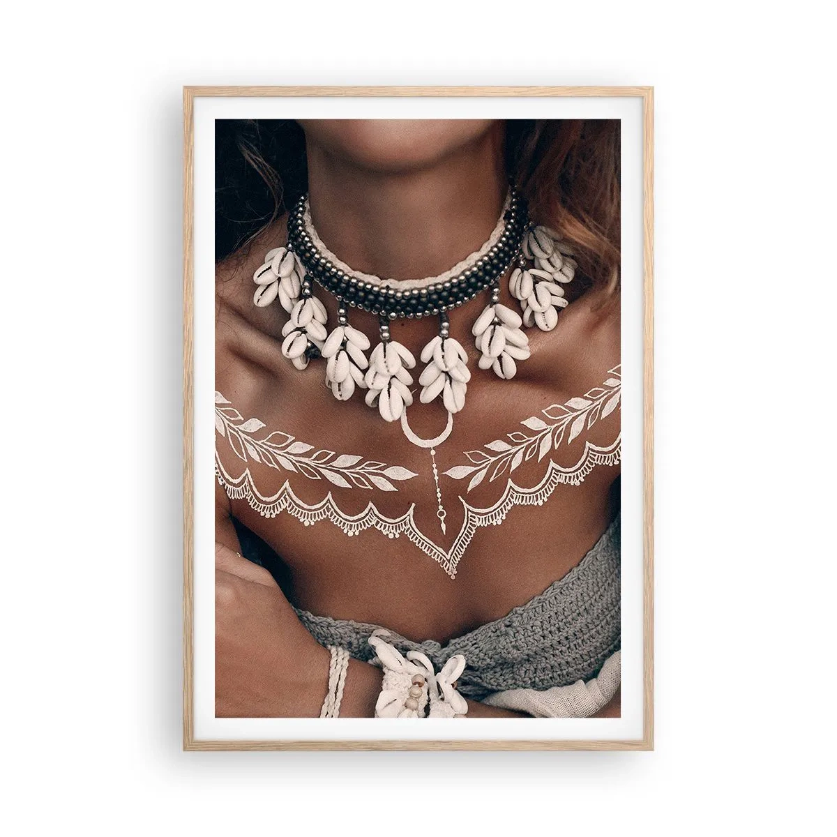 Affiche dans un chêne clair - Poster - Talismans, rituels de la féminité - 70x100 cm