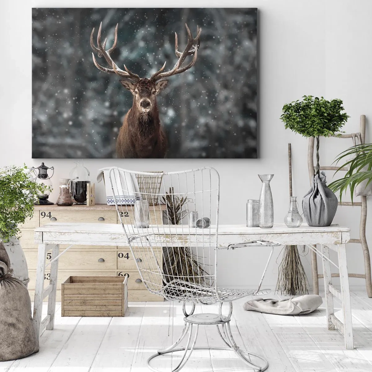 Impression sur toile - Image sur toile - Cerf dans une forêt d'hiver avec de la neige qui tombe - 70x50cm - Roi de la forêt couronné - Décoration murale moderne pour le salon et la chambre ARTTOR