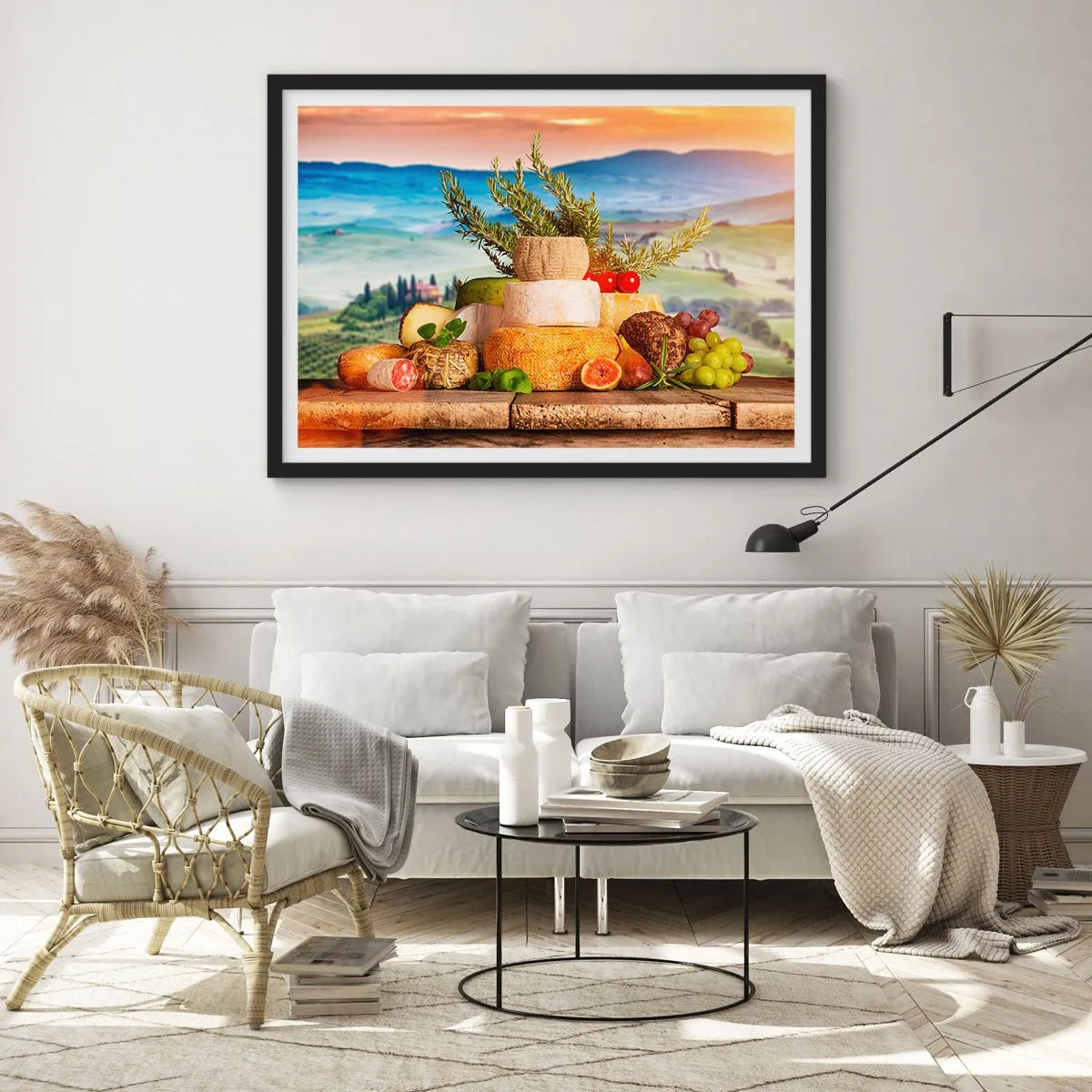 Affiche dans un cadre noir - Poster - Une composition de fromages et de fruits sur fond de paysage toscan - 70x50cm - La joie de vivre à l'italienne - Décoration murale moderne pour le salon et la chambre ARTTOR