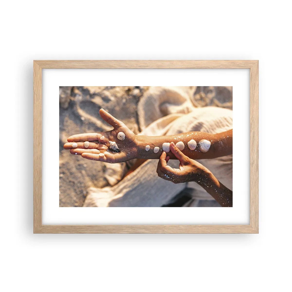 Affiche dans un chêne clair - Poster - La beauté à portée de main - 40x30 cm