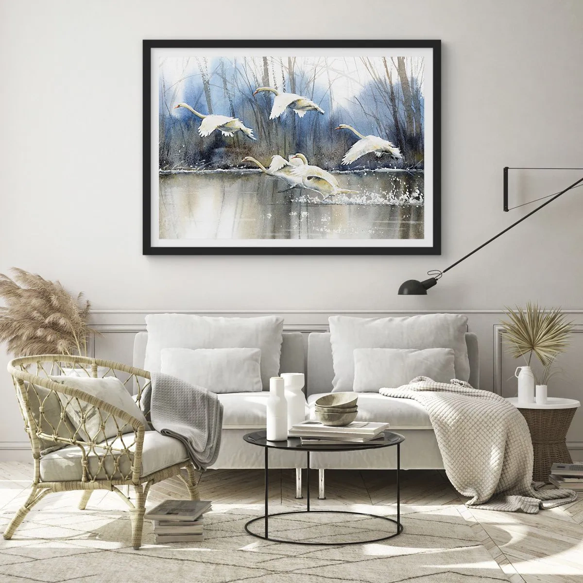 Affiche dans un cadre noir - Poster - Cygnes en vol au-dessus d'un lac gelé dans un paysage hivernal - 70x50cm - Comme dans un conte de fées sur les cygnes sauvages - Décoration murale moderne pour le salon et la chambre ARTTOR