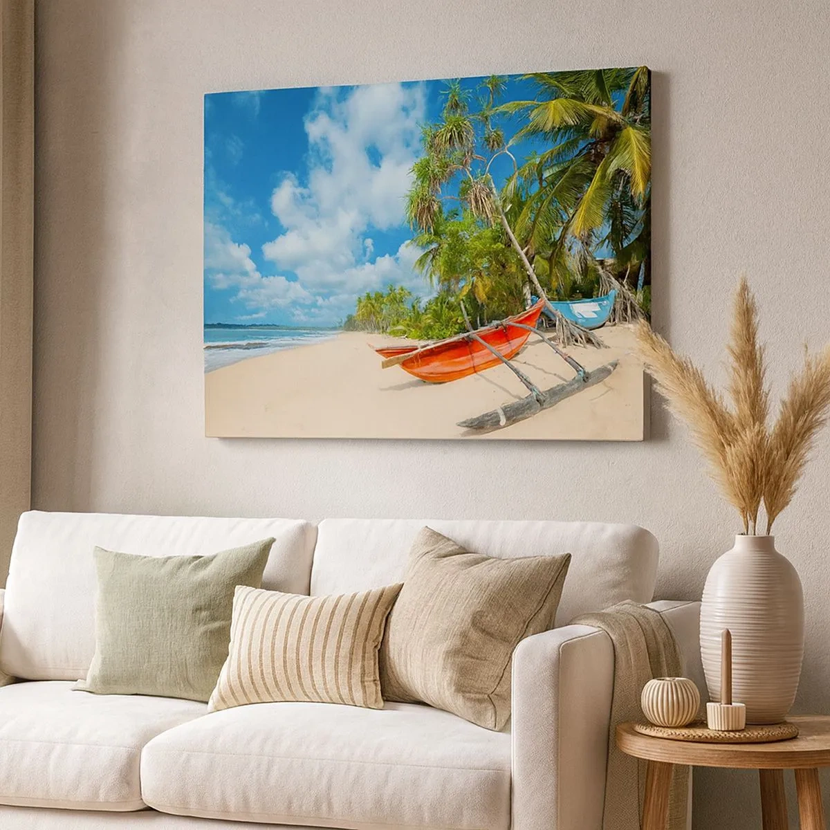 Impression sur toile - Image sur toile - Plage tropicale avec palmiers et bateaux colorés - 70x50cm - Le charme des tropiques - Décoration murale moderne pour le salon et la chambre ARTTOR