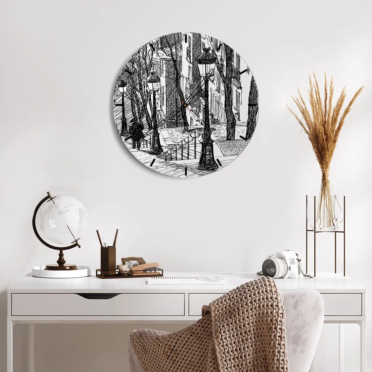 Horloge murale - Pendule murale - Une histoire d'amour ou une histoire d'horreur ? - 40x40 cm