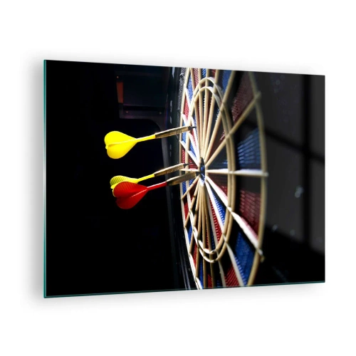 Impression sur verre - Image sur verre - Des fléchettes frappant une cible dans un environnement sombre - 70x50cm - Droit au but - Décoration murale moderne pour le salon et la chambre ARTTOR