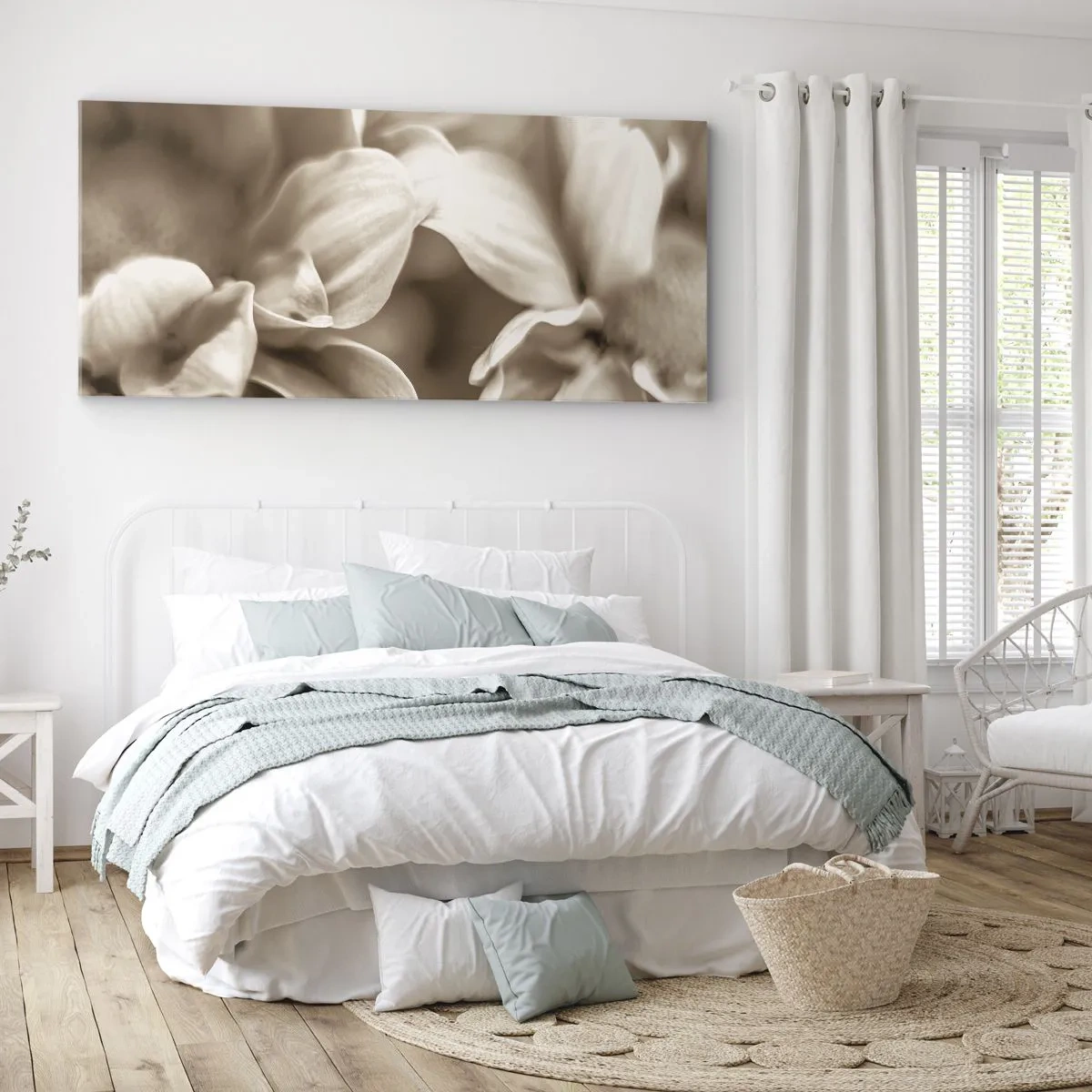 Impression sur toile - Image sur toile - Gros plan de fleurs dans un ton sépia délicat avec des contours doux - 140x50cm - Doux comme un sourire - Décoration murale moderne pour le salon et la chambre ARTTOR