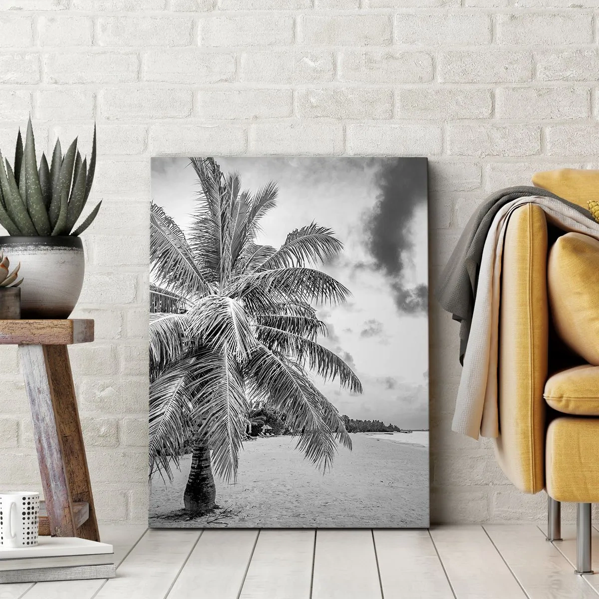 Impression sur toile - Image sur toile - Palmier noir et blanc sur une plage déserte avec des nuages - 80x120cm - Quand tu aspires à la solitude - Décoration murale moderne pour le salon et la chambre ARTTOR