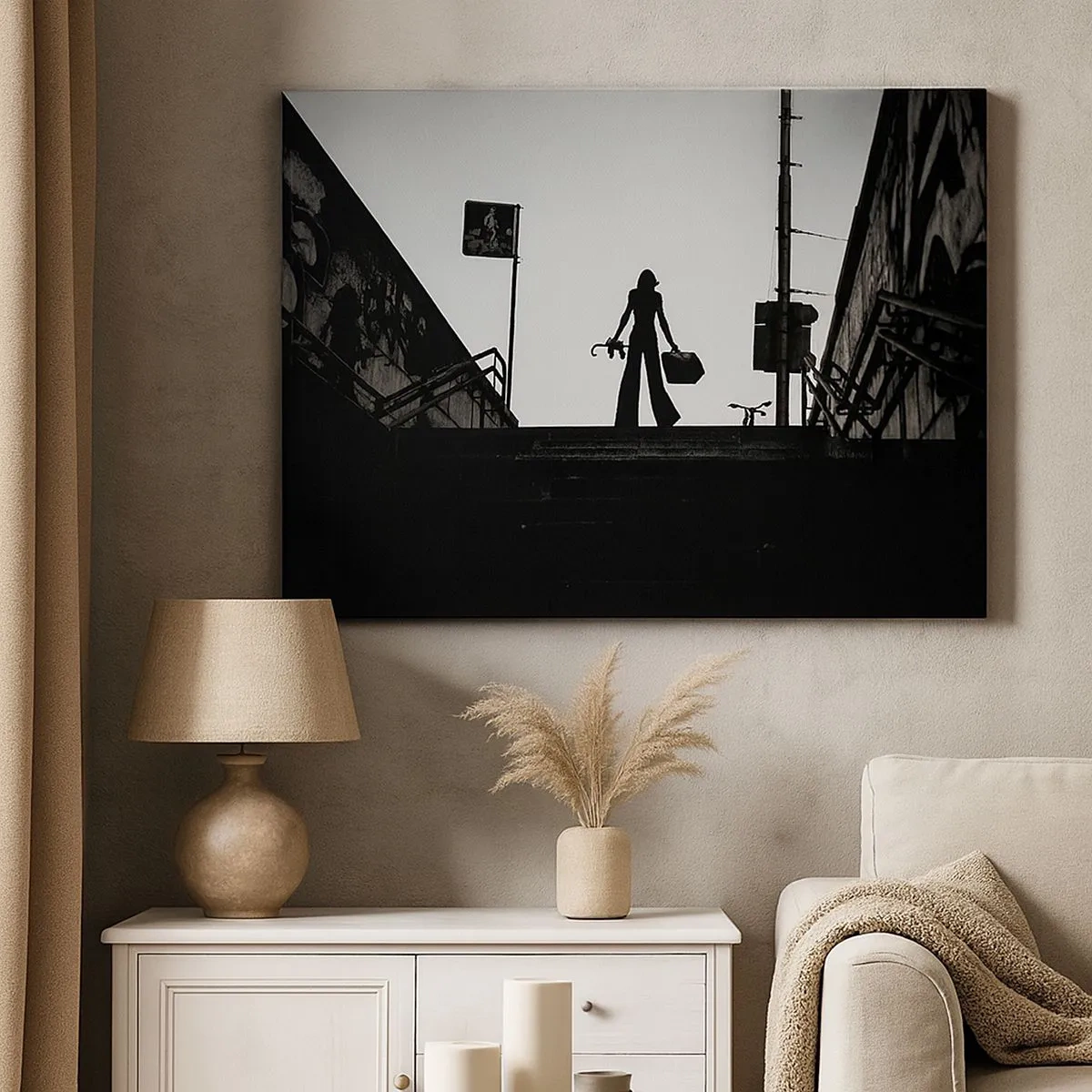Impression sur toile - Image sur toile - Une figure de femme dans les escaliers en noir et blanc avec une atmosphère dynamique - 70x50cm - Pèlerinage urbain - Décoration murale moderne pour le salon et la chambre ARTTOR