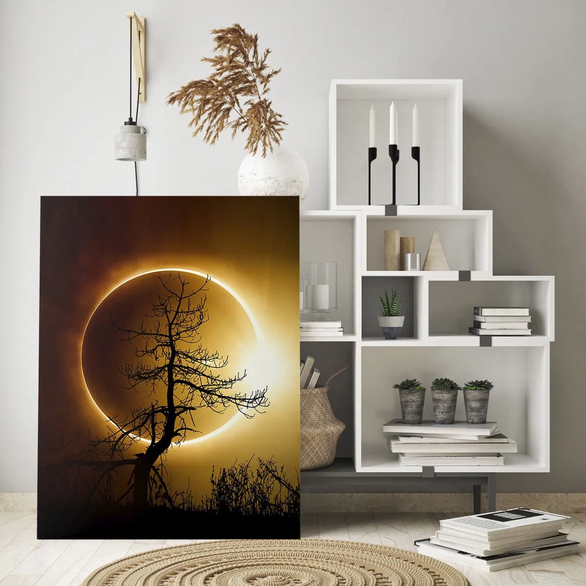 Impression sur verre - Image sur verre - Éclipse solaire avec une silhouette d'arbre au premier plan - 80x120cm - Éclipse totale - Décoration murale moderne pour le salon et la chambre ARTTOR