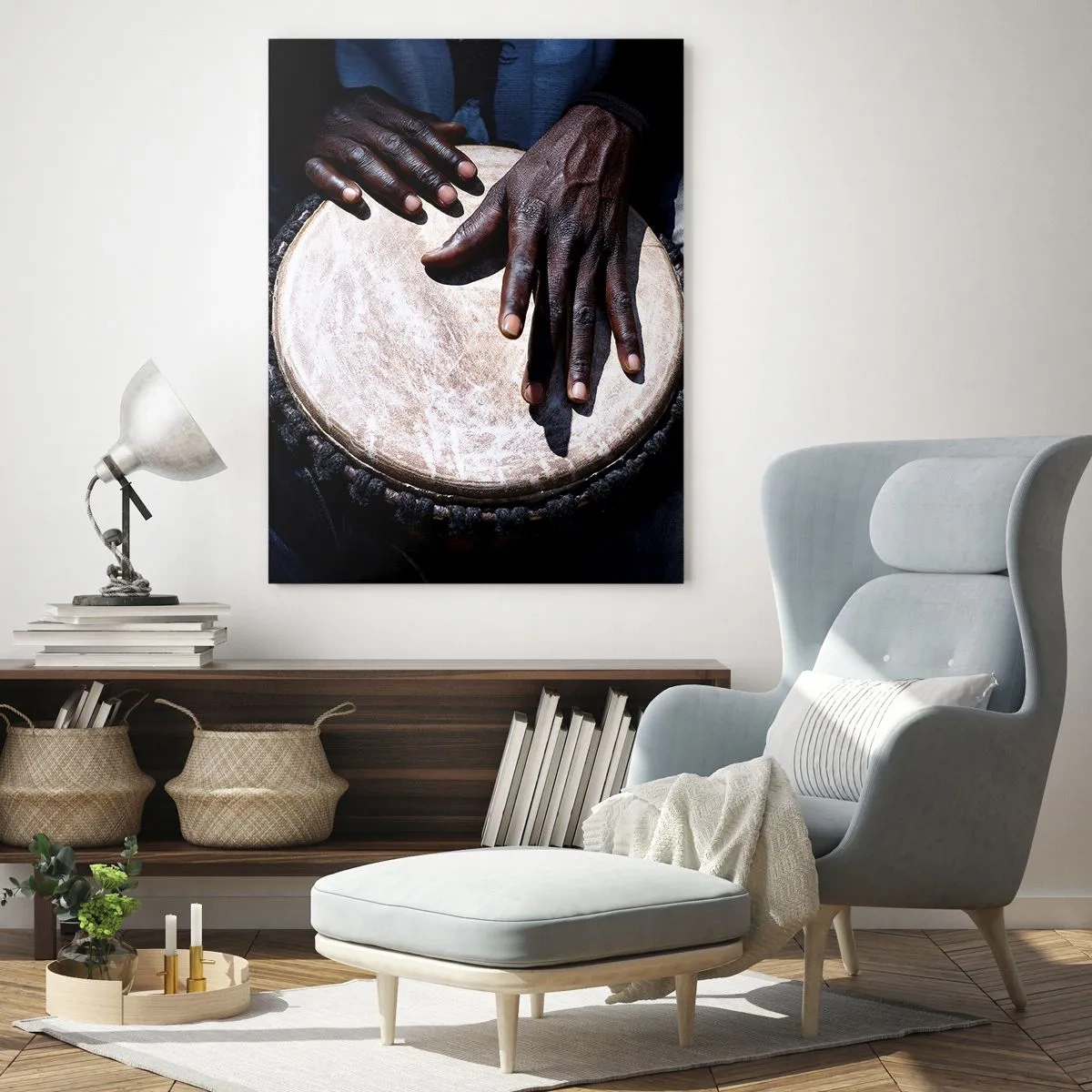 Impression sur verre - Image sur verre - Gros plan de mains jouant du djembé - 50x70cm - Vis à son rythme - Décoration murale moderne pour le salon et la chambre ARTTOR