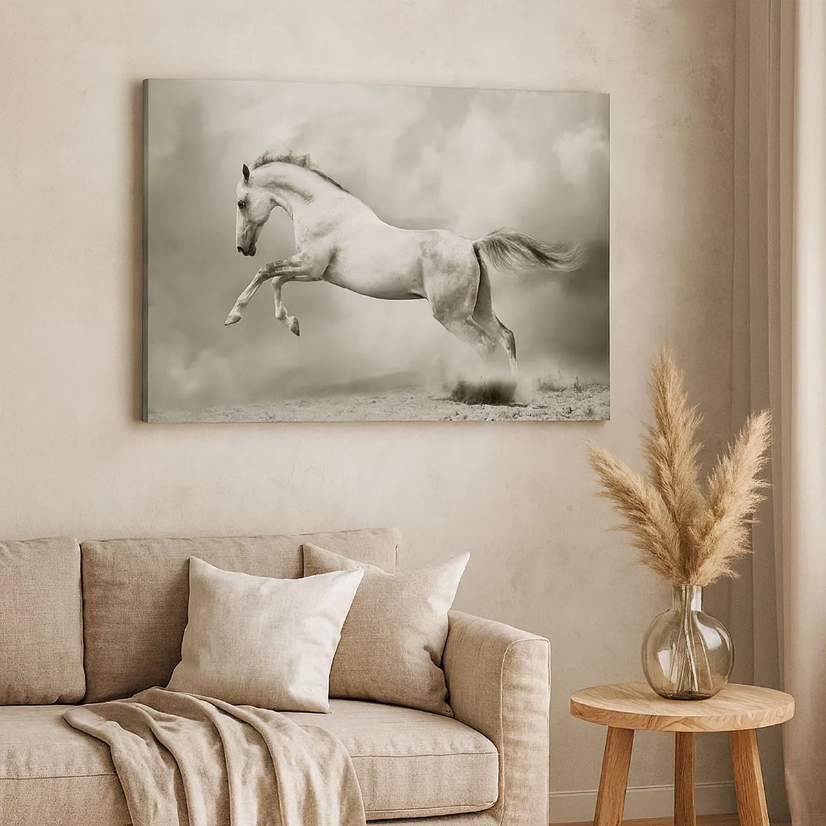 Impression sur toile - Image sur toile - Un cheval blanc dans un saut dynamique sur fond de nuages brumeux. - 70x50cm - Entre le réveil et le sommeil - Décoration murale moderne pour le salon et la chambre ARTTOR