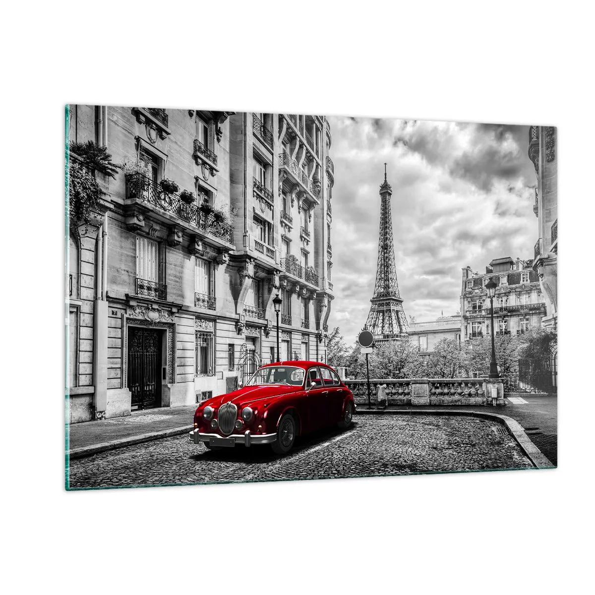 Impression sur verre - Image sur verre - Voiture rouge devant la Tour Eiffel à Paris en noir et blanc - 120x80cm - Prédateur dans la ville - Décoration murale moderne pour le salon et la chambre ARTTOR