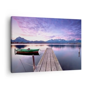Impression sur toile - Image sur toile - Une jetée en bois avec un bateau sur un lac entouré de montagnes au coucher du soleil - 70x50cm - Silence amical - Décoration murale moderne pour le salon et la chambre ARTTOR