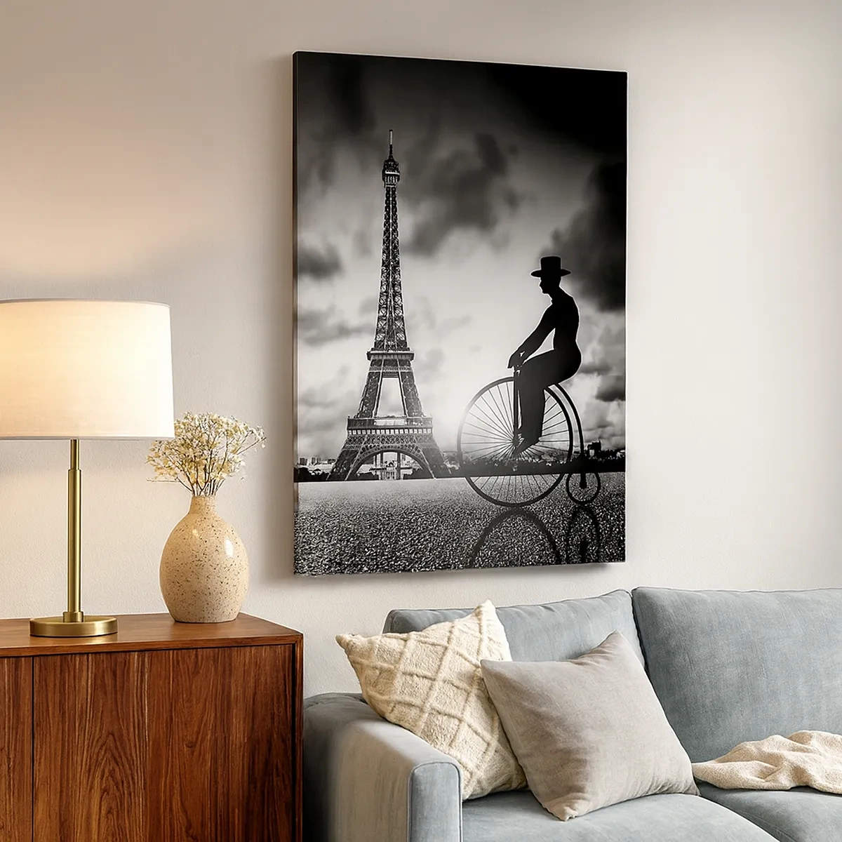 Impression sur toile - Image sur toile - Image en noir et blanc d'un vélo rétro avec la tour Eiffel en arrière-plan - 50x70cm - Nostalgie de la Belle Epoque - Décoration murale moderne pour le salon et la chambre ARTTOR