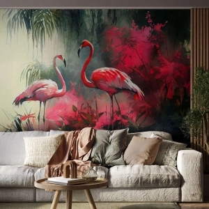 Papier Peint Photo Premium Sand - Deux flamants roses au bord de l'eau parmi des plantes roses - 100x70cm - Une leçon de grâce naturelle - Décoration murale moderne pour le salon et la chambre ARTTOR