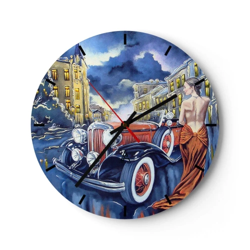 Horloge murale - Pendule murale - Une femme en robe orange à côté d'une voiture rétro avec une ville en arrière-plan. - 30x30cm - Nocturne en bleu et corail - Décoration murale moderne pour le salon, la cuisine et la chambre ARTTOR